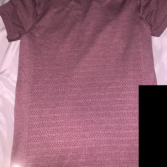 Lululemon shirt - Picture 2 of 4